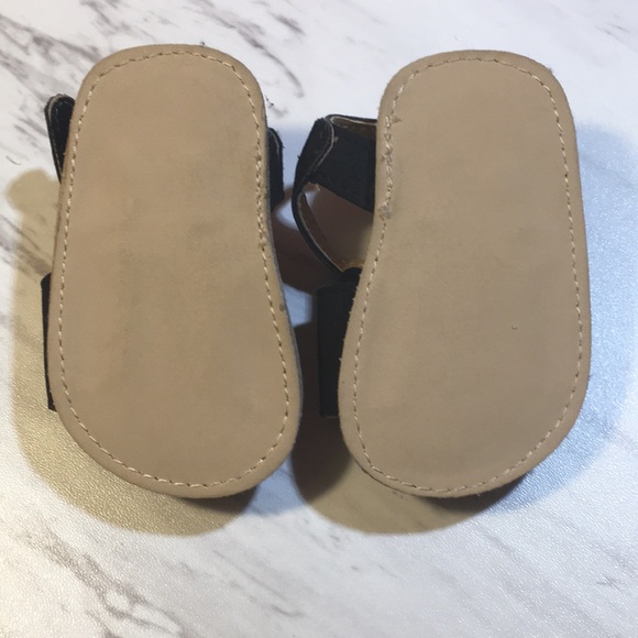 🌻Old navy girl kitty cat sandals. - Picture 3 of 4